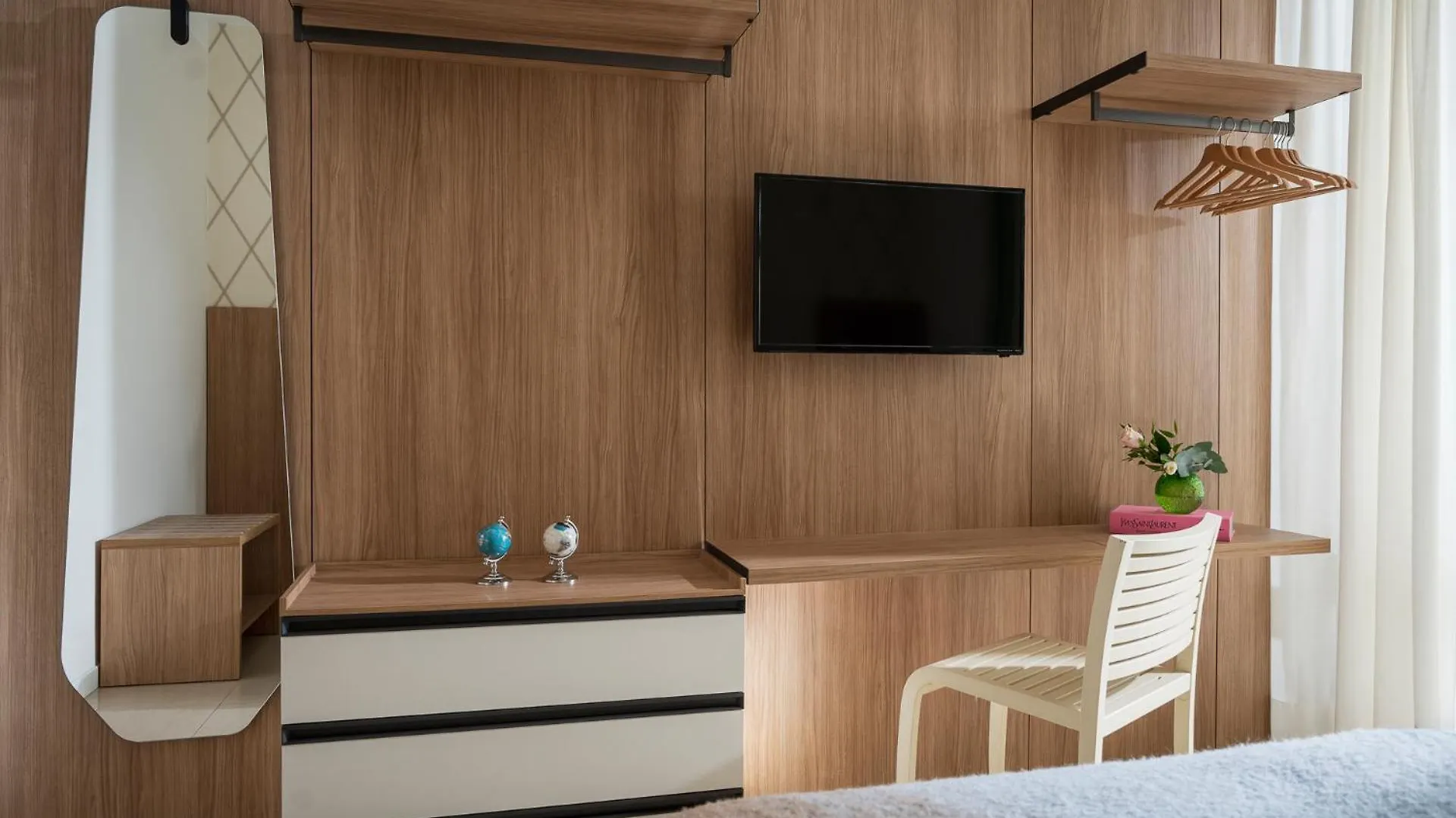 Hotel Calypso- Rimini Marina Centro