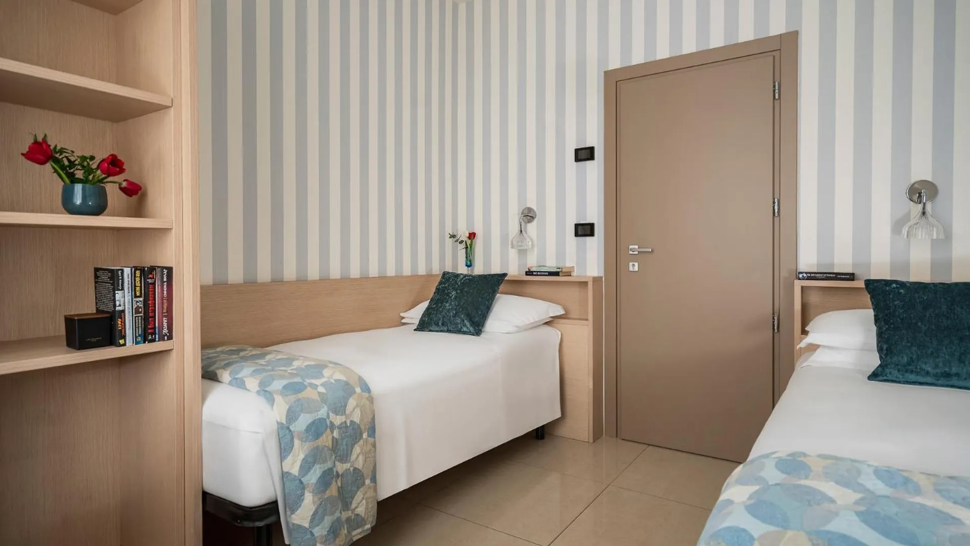 Hotel Calypso- Rimini Marina Centro 3*,  Italia
