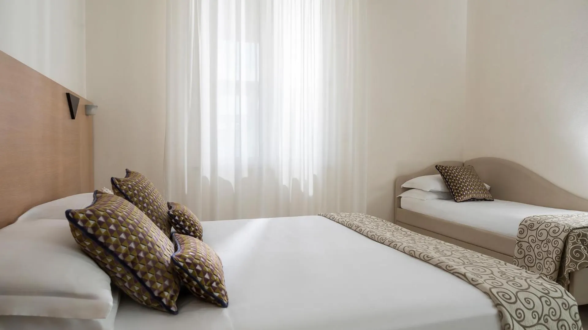 ***  Hotel Calypso- Rimini Marina Centro Włochy