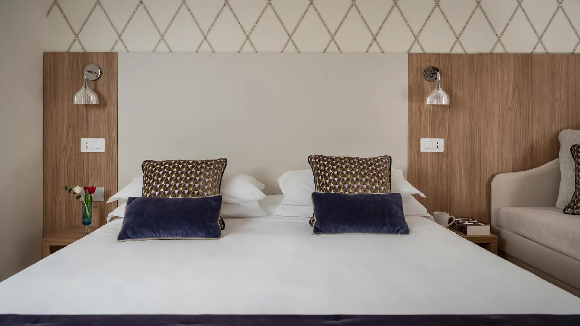 ***  Hotel Calypso- Rimini Marina Centro Italia