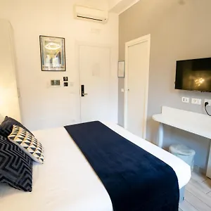 archi-di-roma-guest-house.it-romehotels.com/